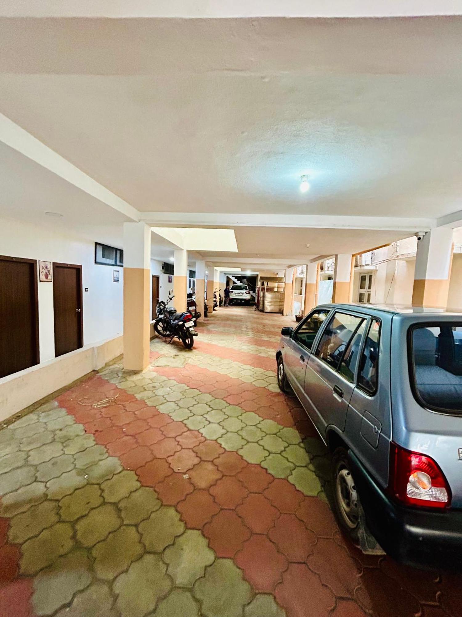 Hotel Jothi Kojambuttúr Kültér fotó