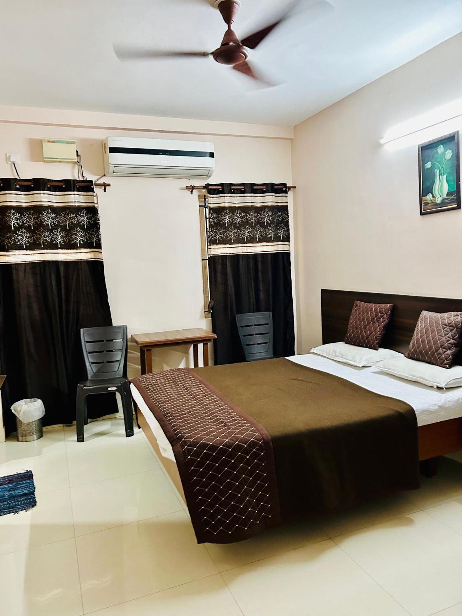 Hotel Jothi Kojambuttúr Kültér fotó