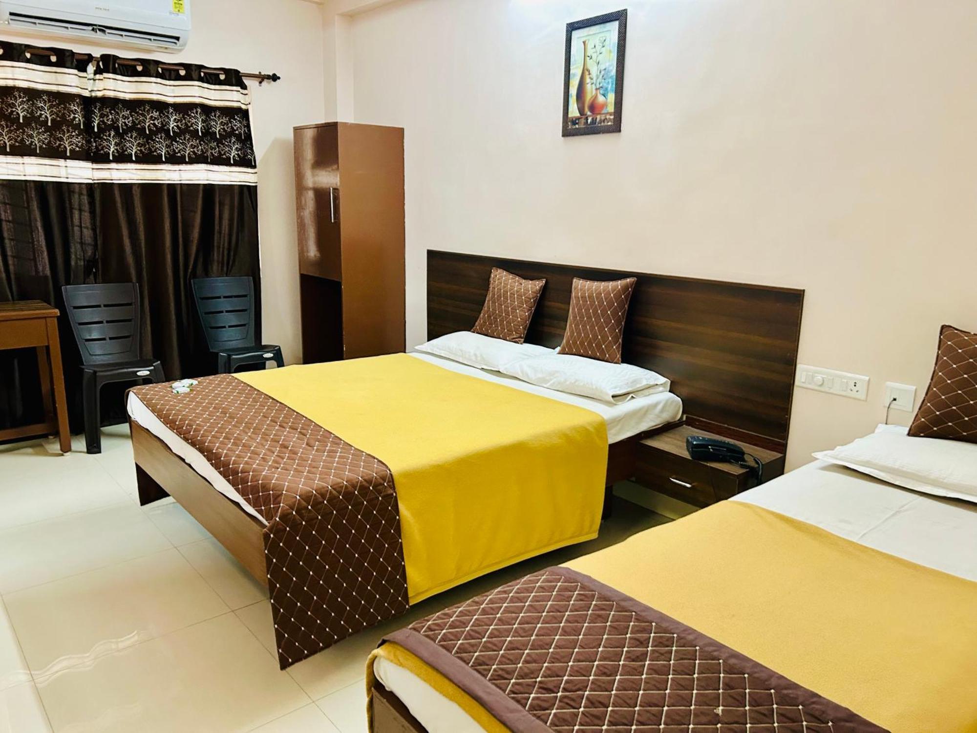 Hotel Jothi Kojambuttúr Kültér fotó